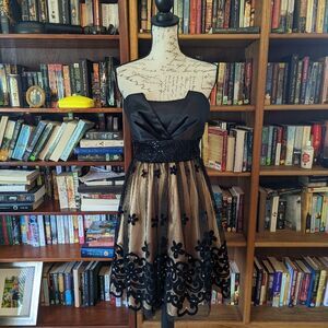 𝅺blondie nites strapless black and gold satin and tulle dress sz 11 nwot